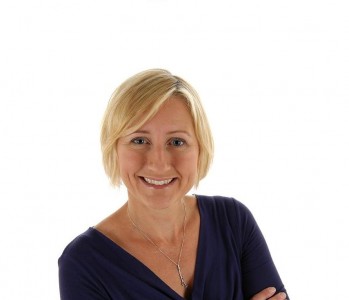2014 Killam Teaching Prize and Department Teaching Award given to Elizabeth Conibear
