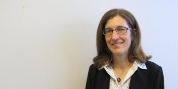 Wendy Robinson wins 2018 FoM Award for Distinguished Achievement